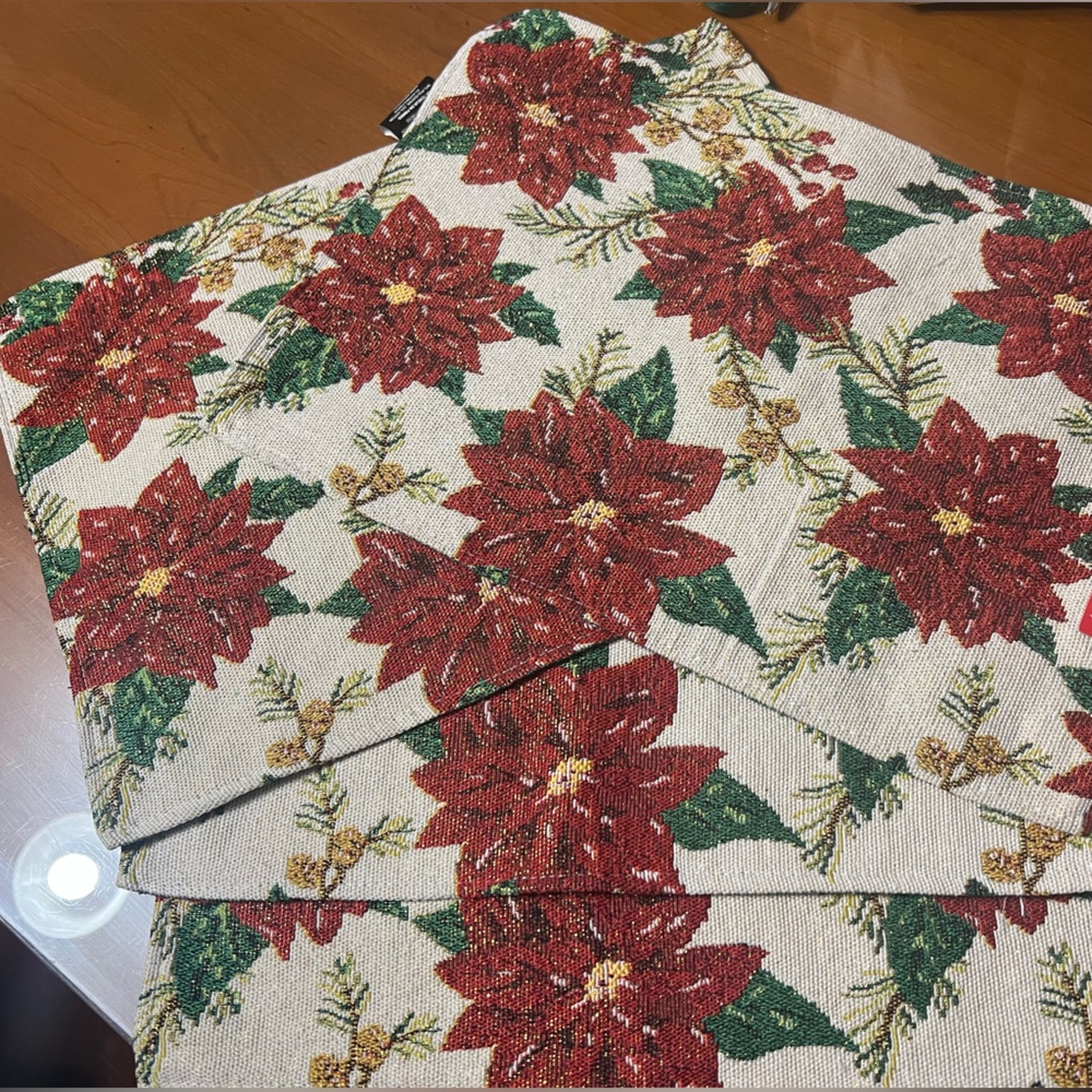 4 Tapestry Christmas Poinsettia Placemats
